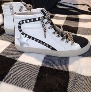 Brand new Shu Shop Low Tops
